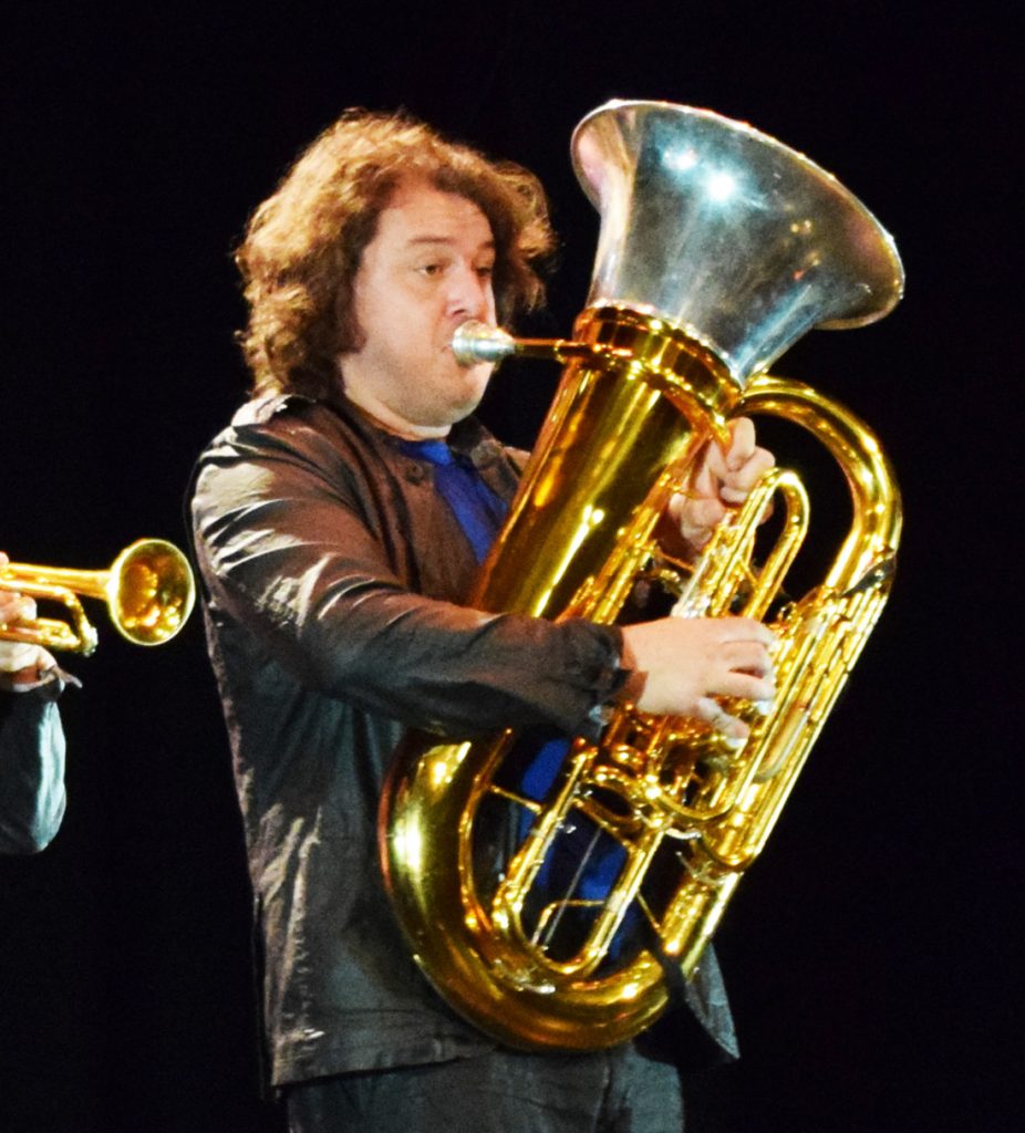 La Tuba brassbrassbrass